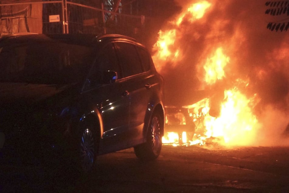 Kita, Autos und Lagerhalle abgefackelt: Spuren im Schnee führen Ermittler zu Feuerteufel von Wittenberg