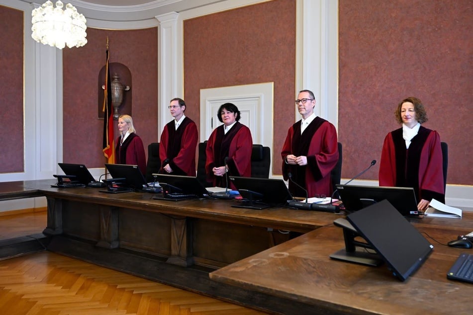 Die Richter Anette Kugelmüller-Pugh (v.l.n.r.), Matthias Loose, Franceska Werth, Bert Füssenich und Sina Baldauf setzten ein Urteil fest.