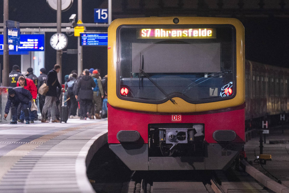 Von Donnerstagnacht bis Freitagmittag erwartet die S-Bahn Berlin massive Einschränkungen aufgrund des angekündigten GDL-Streiks. (Archivfoto)