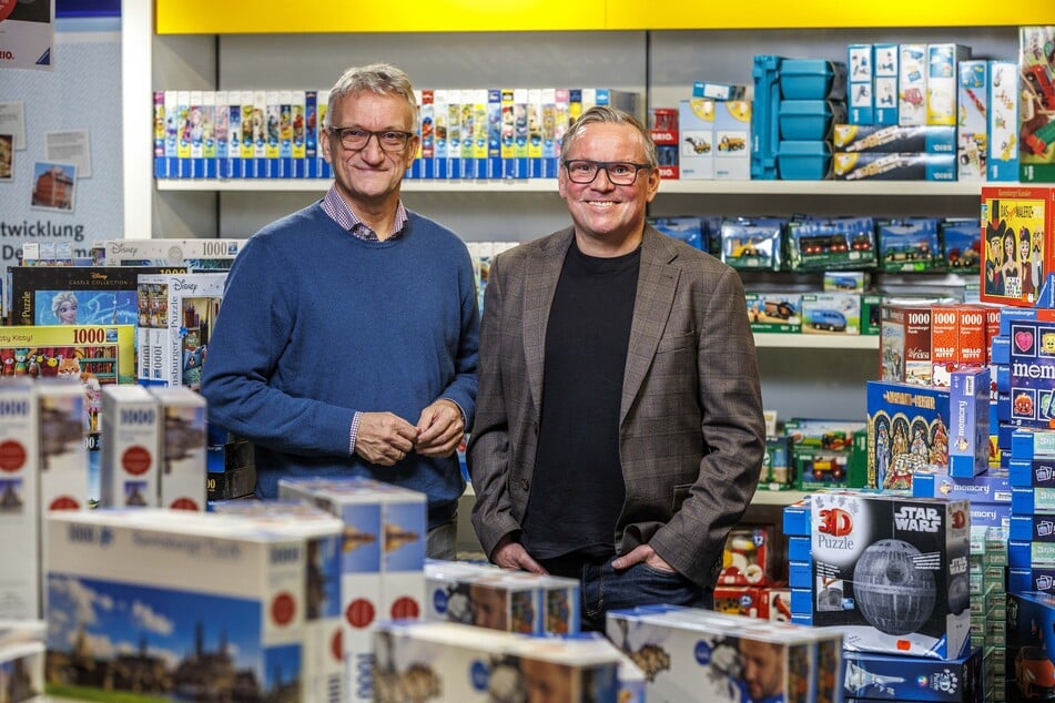 Center Relation &amp; Construction Manager Winfried Gerber (55, l.) und Geschäftsführer Rainer Hartel (54) wollen mit dem neuen Konzept junge und alte Spiele-Liebhaber anlocken.