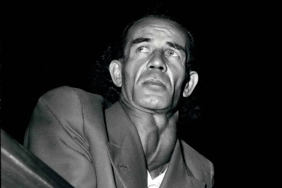 Der "Wunderheiler" Bruno Gröning 1957 vor einem Prozess in München.