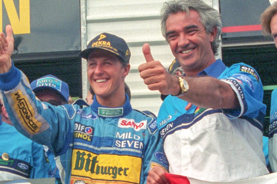 1994 feierte Michael Schumacher (damals 25) an der Seite von Flavio Briatore (damals 44, r.) seinen ersten WM-Titel in Adelaide/Australien. (Archivfoto)