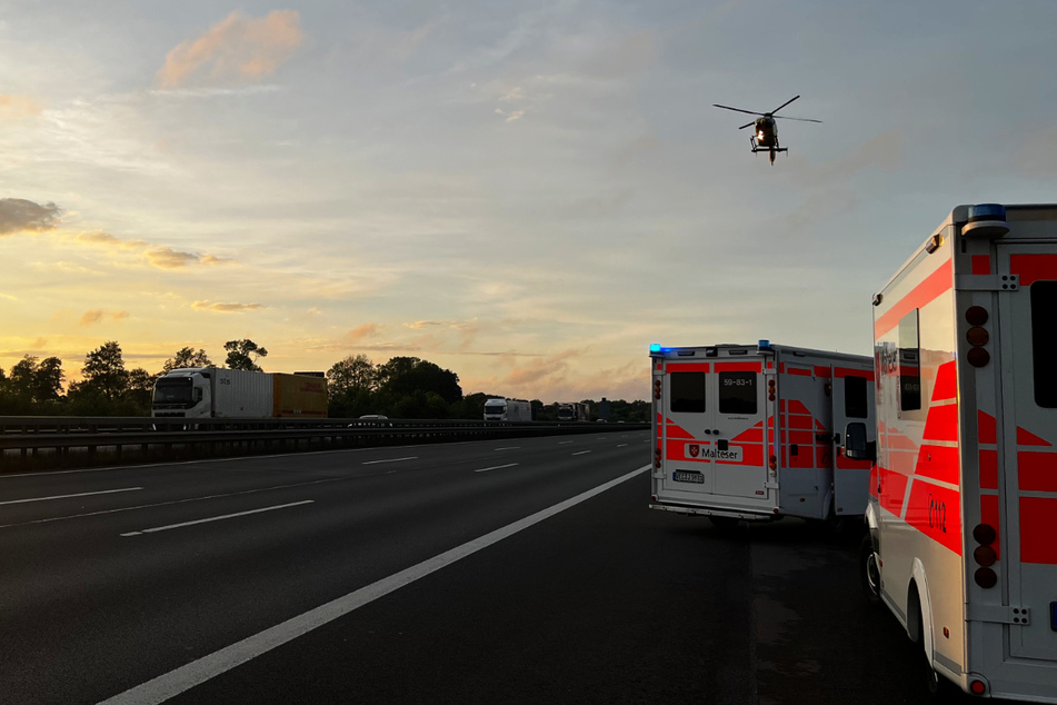 Die 46-jährige Insassin wurde schwer verletzt und mit einem Hubschrauber ins Krankenhaus geflogen.