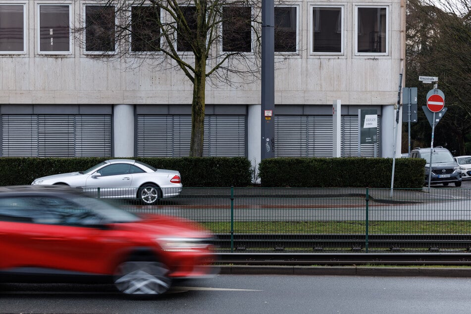 Blick auf den gestrigen Tatort in der Nähe des Landgerichts Bielefeld.