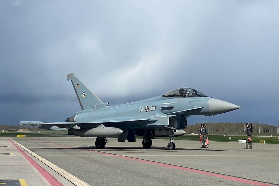 In den Luftraum der baltischen Staaten sind zuletzt wiederholt Drohnen eingedrungen. In Lettland werden deshalb deutsche Piloten den Himmel während der Parlamentswahl Anfang Oktober sichern. (Archivfoto)