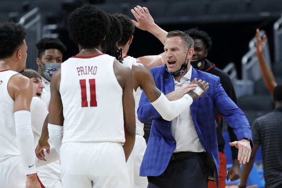 Alabama head coach Nate Oats will become one of the highest paid SEC basketball coaches after the university extended his contract for another four seasons starting next year.