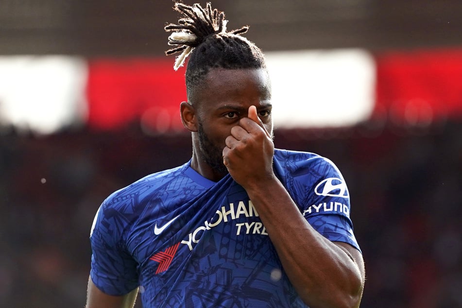 Beim FC Chelsea konnte sich Batshuayi nie wirklich durchsetzen. Von 2016 bis 2022 gehörte er zum Kader der Londoner, kam in dieser Zeit lediglich zu 77 Einsätzen, in denen ihm aber 25 Tore gelangen.