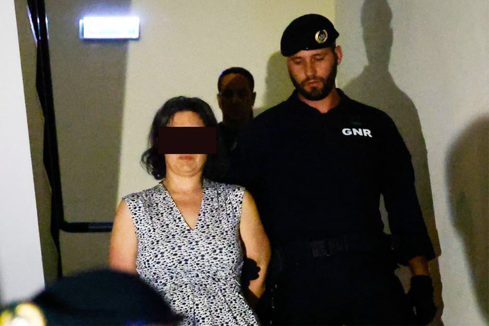 Marine R. (41) muss nun in Untersuchungshaft, nachdem sie ihre Kinder einfach am Straßenrand zurückgelassen haben soll.