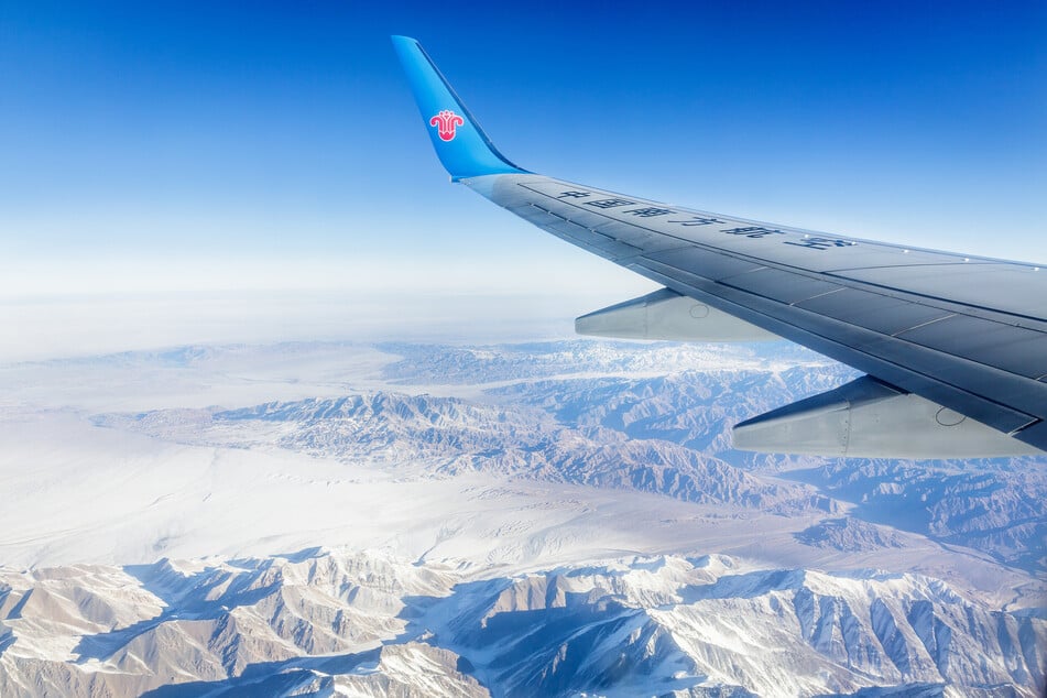 Al viajar de China a Pakistán, que limita con ella, hay una diferencia horaria de tres horas.
