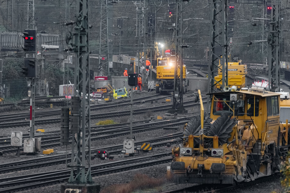 Achtung! Mehrere Baustellen legen Bahnverkehr in Hamburg lahm