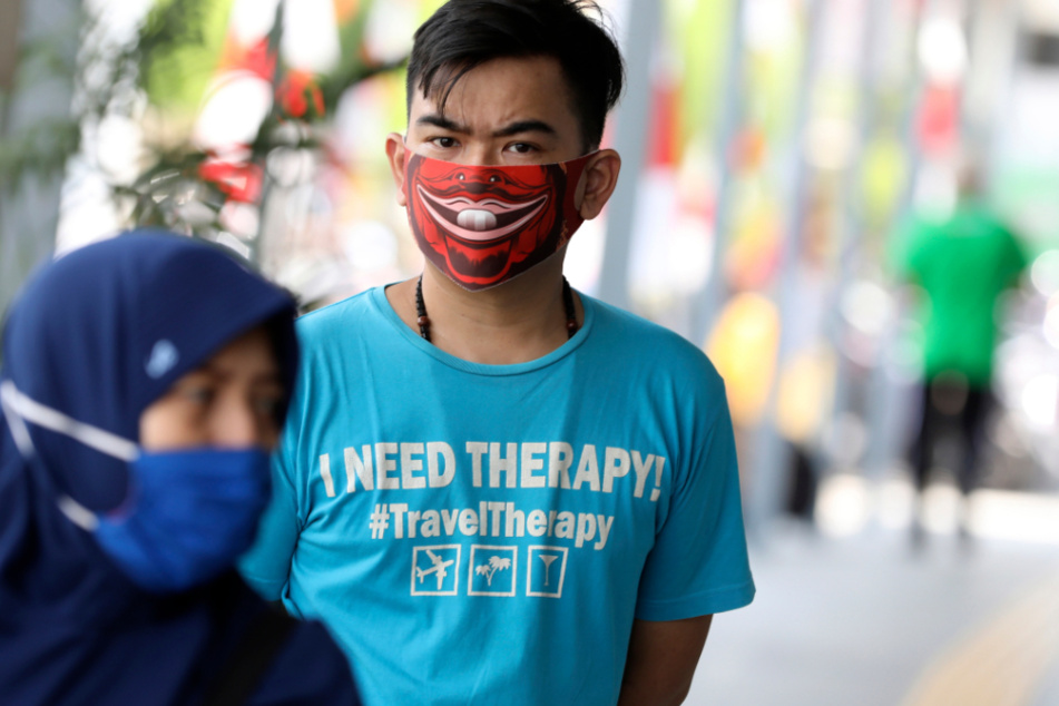 In Indonesien ist die Zahl der bestätigten Corona-Infektionen auf mehr als 100.000 gestiegen.