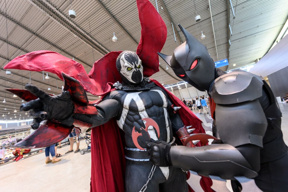 Stuttgart, im Juni 2019: Verkleidete Teilnehmer der "Comic Con" zeigen ihre aufwändigen Kostüme.