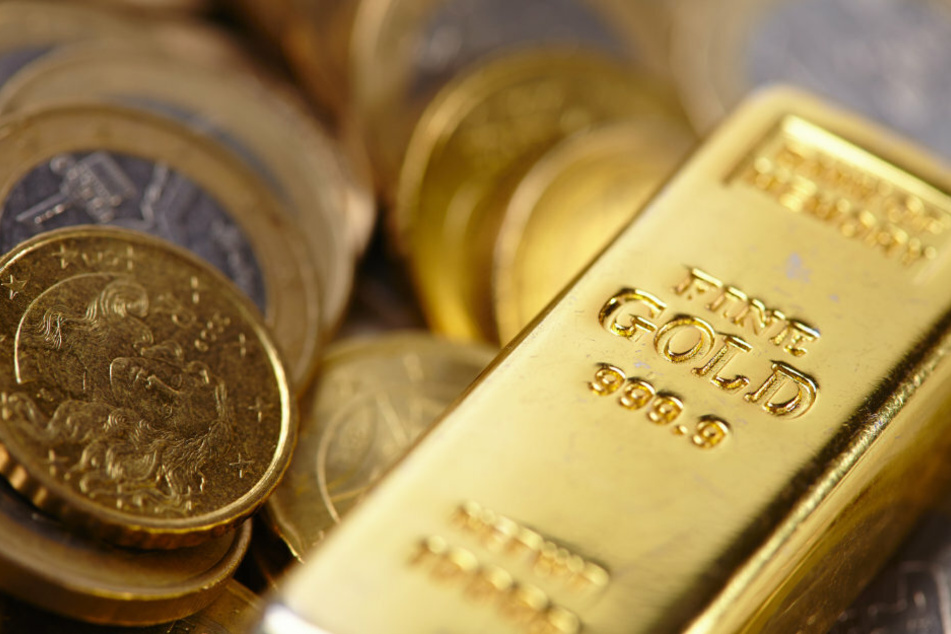 Unbekannte stahlen Goldbarren und Goldmünzen aus einer Sparkasse in Plauen. Doch was sie offenbar nicht wussten: Es handelte sich nur um Attrappen (Symbolbild).