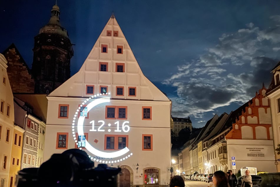 Zur Pirnaer Hofnacht am 2. August erwartet Besucher unter anderem eine Zeitreise durch die Geschichte des spätgotischen Canalettohauses.