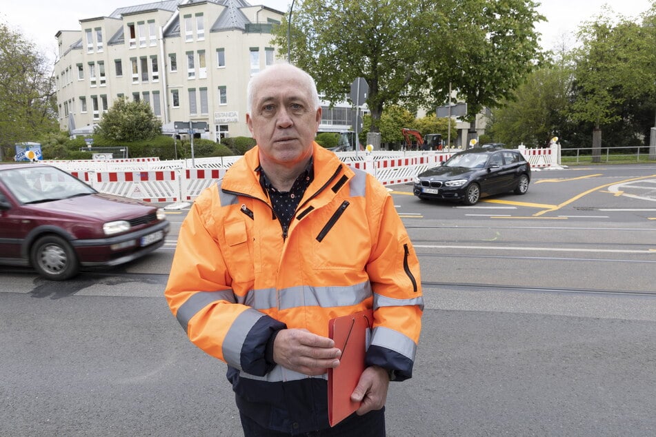 Frank Hering (61), Sachgebietsleiter Straßen- und Tiefbauamt, will sein Bestes tun, damit die Baustelle gut vorankommt.