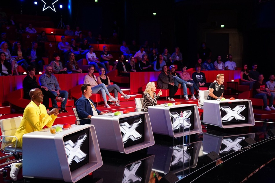 Die Supertalent-Jury (v.l.n.r.): Bruce Darnell, Chris Tall, Evelyn Burdecki und Dieter Bohlen.