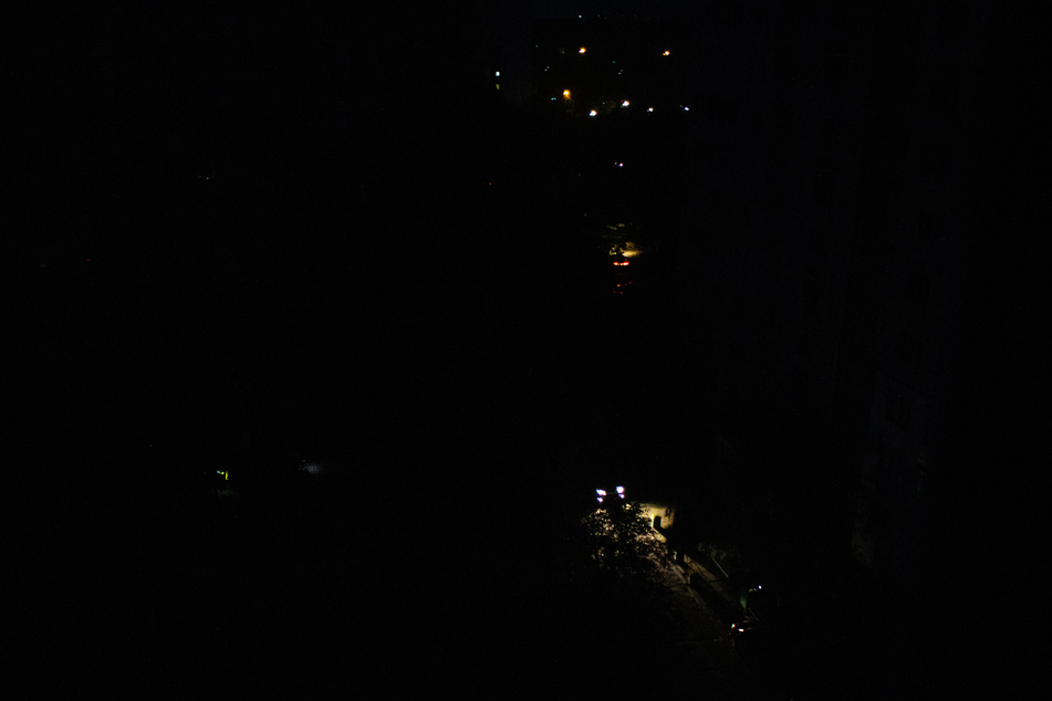 Stromausfall in Kiew: Viel ist entsprechend nicht auf dem Foto zu sehen.