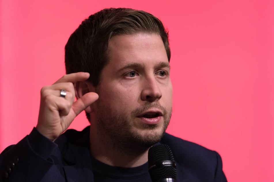 Kühnert äußerte sich auch zu Alternativen zum längerem Arbeiten und kleineren Renten.