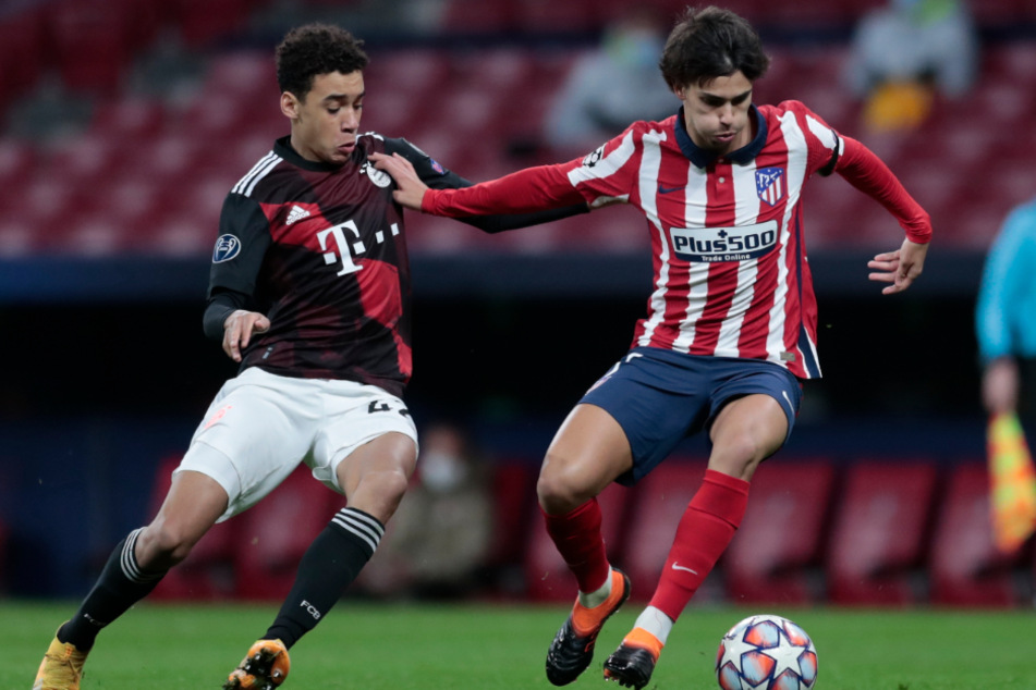 Madrids Torschütze João Félix (r.) im Zweikampf mit Bayerns Champions-League-Debütant Jamal Musiala.