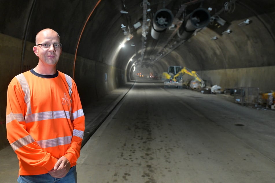 Projektleiter Marcus Bräuer überwacht die Sanierungsarbeiten.