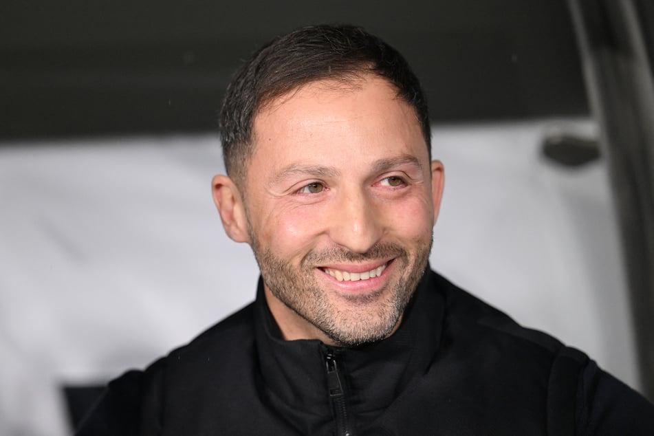 Domenico Tedesco (40), Trainer von Fenerbahce Istanbul, scheint Interesse an Openda zu haben.