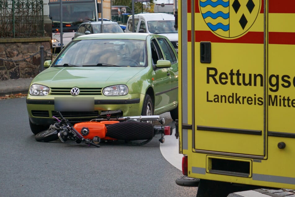 Unfall in Döbeln: Simson-Fahrerin (17) verletzt