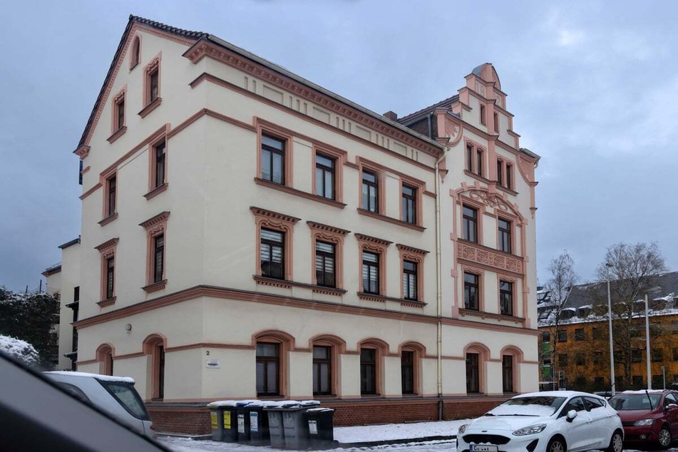 In diesem Eckhaus an der Edisonstraße zog die rechtsextreme "Sachsengarde" ein.