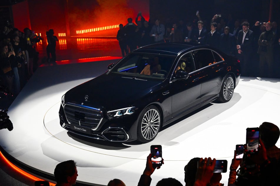 Die S-Klasse hat einen Facelift bekommen.