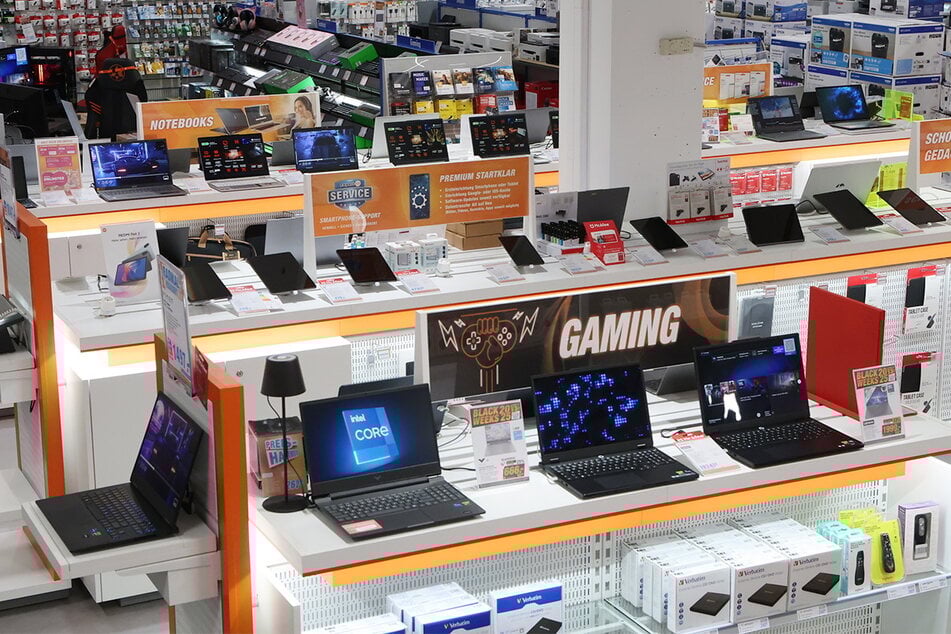 Mit diesen Angeboten überrascht Expert zur Black Week alle Kunden