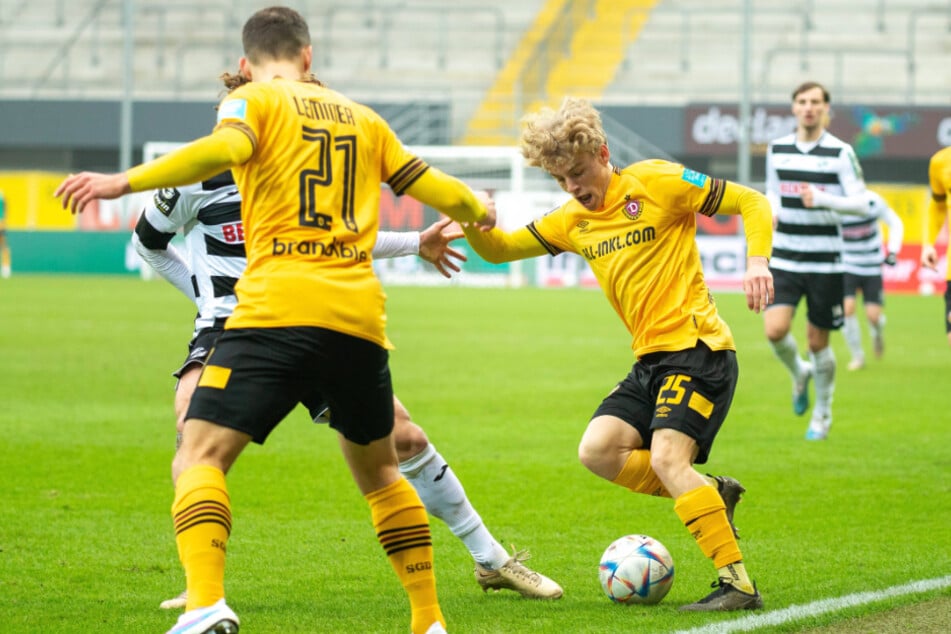 Jonas Oehmichen (18, r.) zeigte nach seiner Einwechslung in Paderborn gegen Verl keine Angst, wusste mit klugen Aktionen zu überzeugen. Hat er sich für mehr empfohlen?