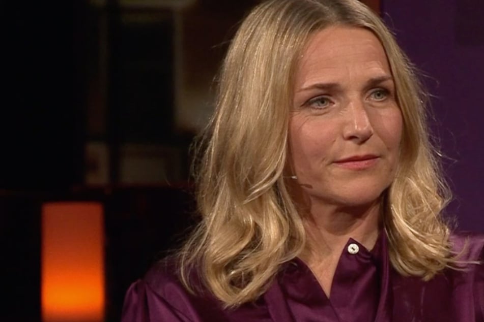 Riverboat: Schauspielerin Tanja Wedhorn im Riverboat: Ihr Mann hat seinen Ehering ins Feuer geworfen!