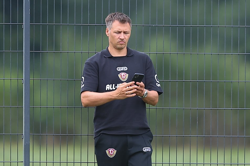 Ein letzter Anruf für eine Verstärkung? Dynamos Sportgeschäftsführer Sören Gonther.