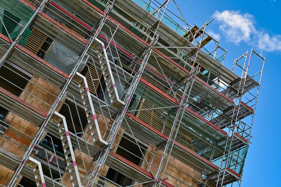 Krise beim Wohnungsbau: Dickes Minus bei Fertigstellungen, Höchstwert bei Abbrüchen
