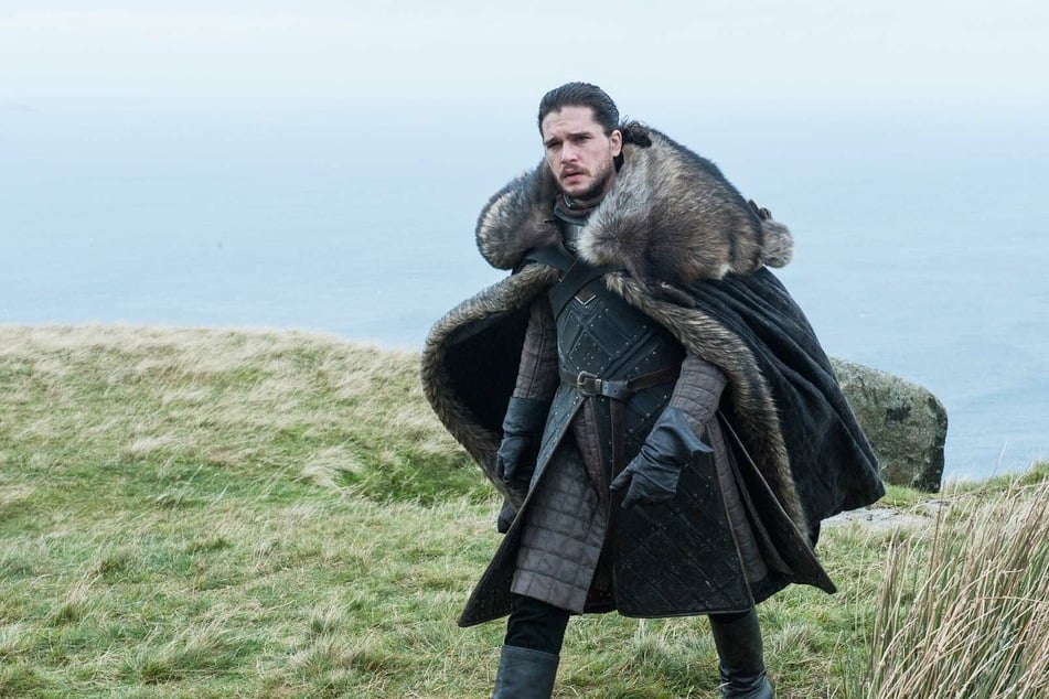 Gleich zwei "Game Of Thrones"-Stars spielen mit: Kit Harington (34, im Bild als Jon Schnee) und "Robb Stark"-Darsteller Richard Madden.