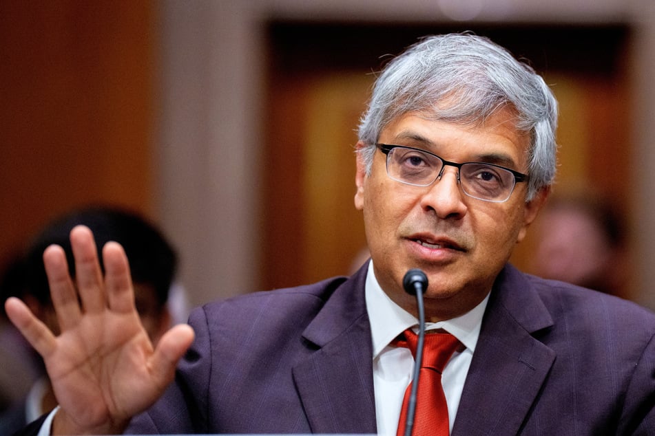 CDC director delays report on COVID vaccine benefits