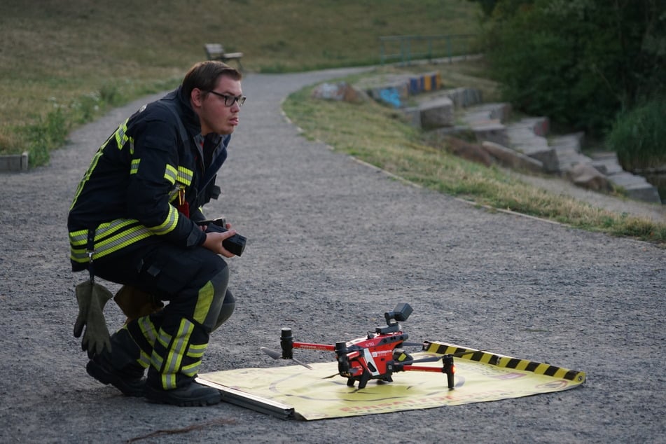Bei der Suche nach dem Mann kam auch eine Drohne zum Einsatz.