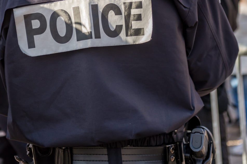 Der Polizist zog sogar in das Haus des Toten und begann es zu renovieren. (Symbolbild)