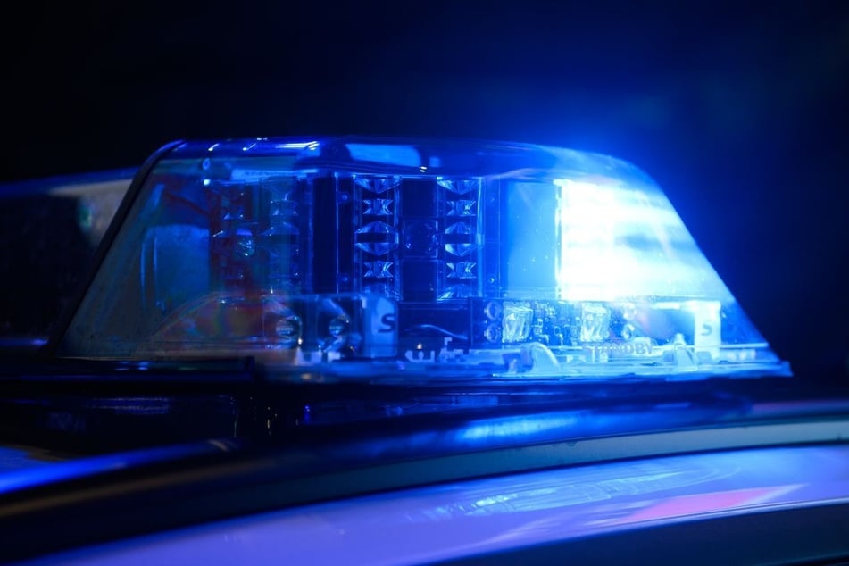 Die Polizei ermittelt nach einem Unfall in Oberfranken. (Symbolbild)