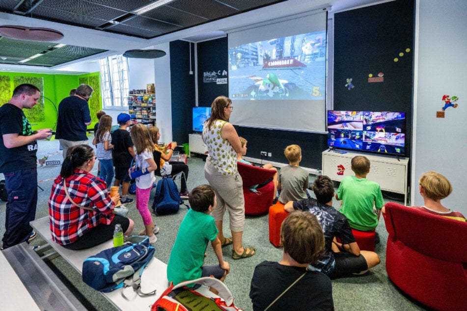 Die Stadtbibliothek Chemnitz bietet immer wieder abwechslungsreiche Angebote für Groß und Klein so wie diesen Spielenachmittag für Jugendliche im BibLab.