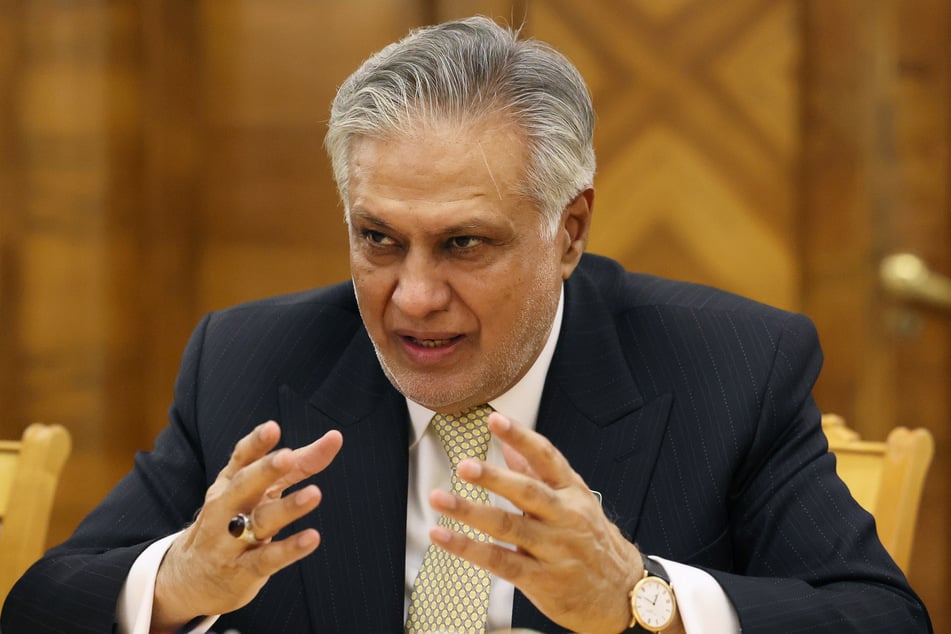 Laut Pakistans Außenminister Ishaq Dar (76) konnten über 30 Seeleute heimgeholt werden.