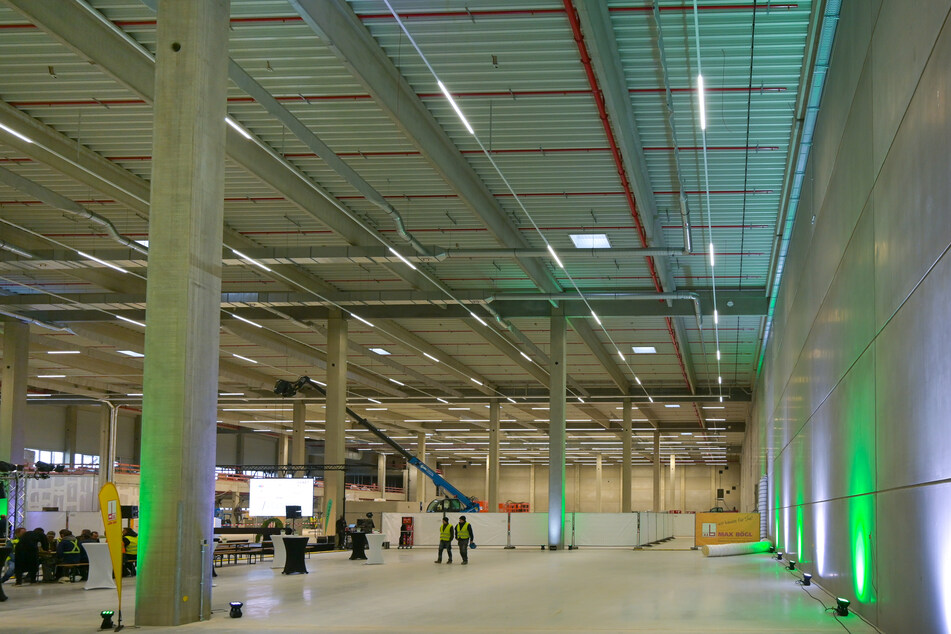 In Bernburg entsteht ein großes Hochleistungsdistributionszentrum für Halbleiter und elektronische Bauteile.