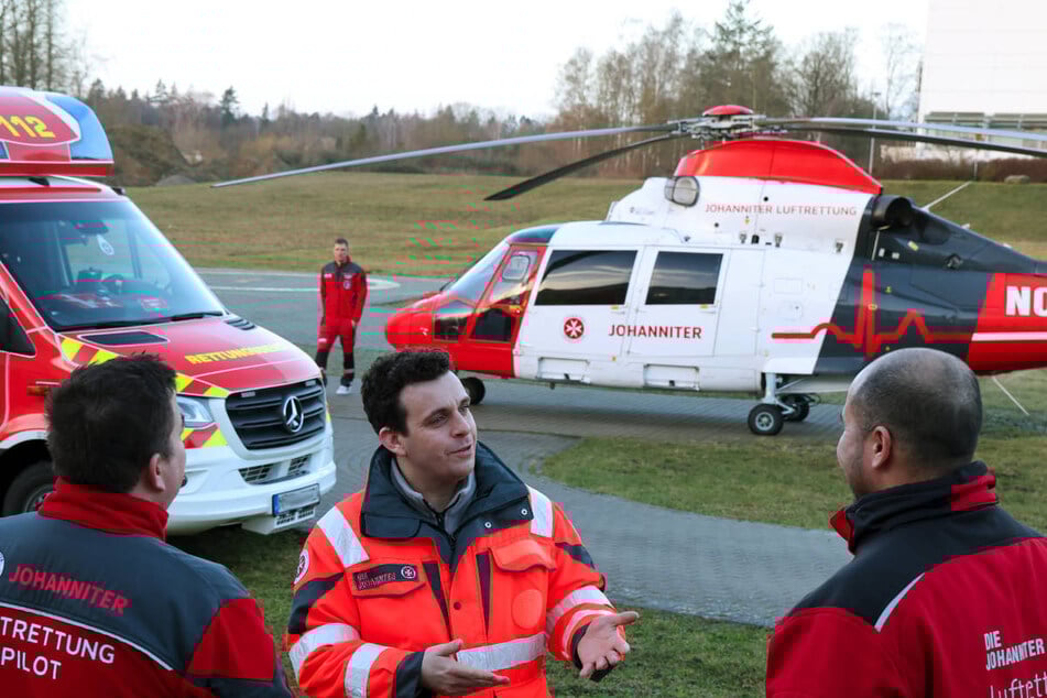 Der 50-Jährige musste mit einem Rettungshubschrauber ins Krankenhaus geflogen werden. (Symbolfoto)