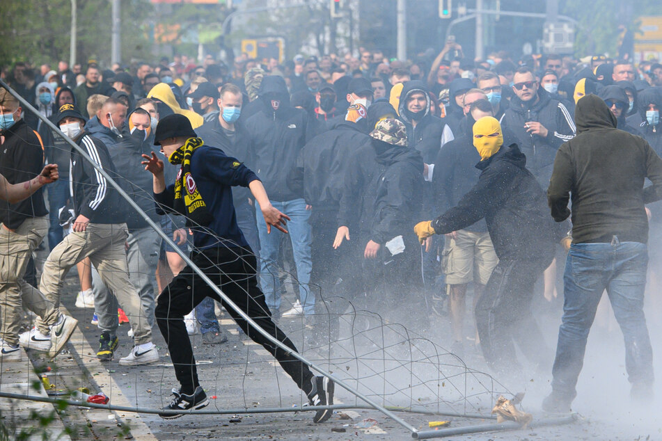 Dresden: Dynamo-Randale vom 16. Mai: So hart hat die Polizei bisher durchgegriffen!
