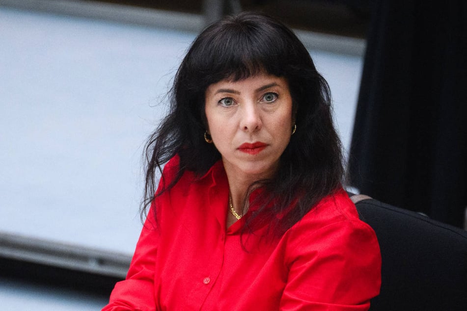 Elif Eralp will den Regierenden Bürgermeister Kai Wegner ablösen und selbst Chefin im Roten Rathaus werden.