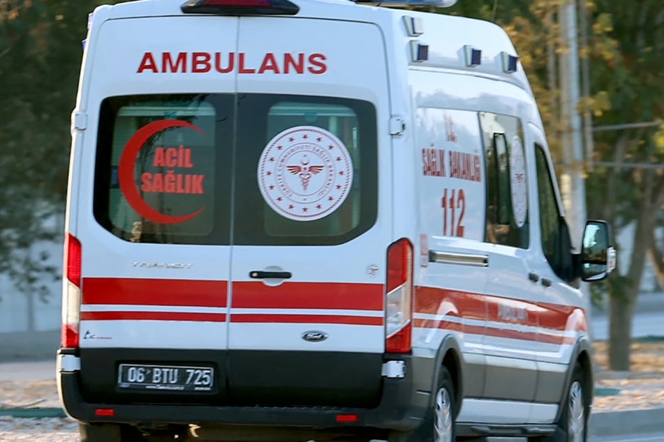 Türkei-Urlaub endet tragisch: Mutter und Söhne bei Unfall tödlich verletzt
