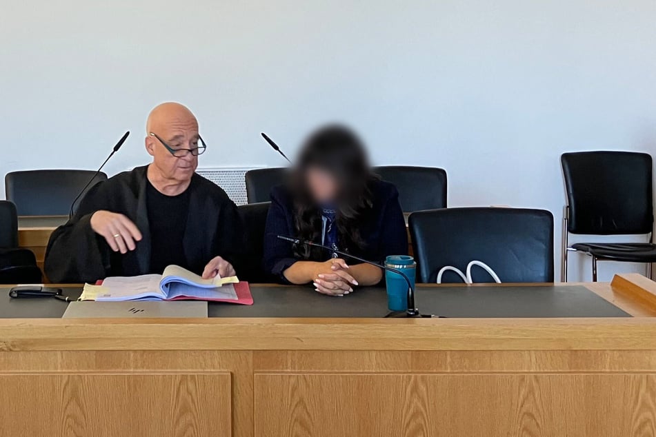 Vor dem Gießener Landgericht gestand die 42 Jahre alte Frau, die Krebserkrankung ihres Sohnes vorgetäuscht zu haben, um so an Spendengelder zu gelangen.
