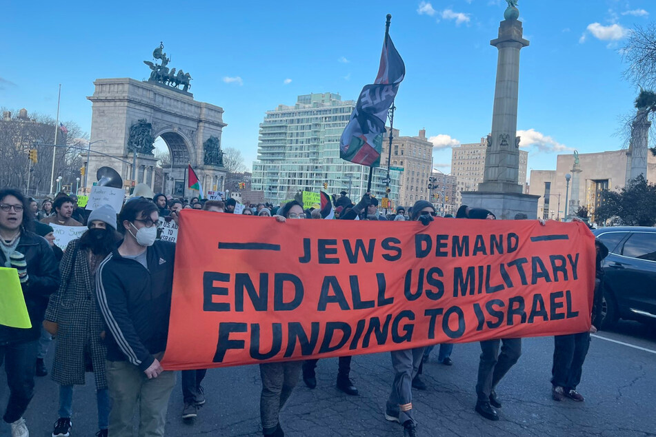 New Yorkers rally outside Chuck Schumer's home to protest US funding for Israeli military