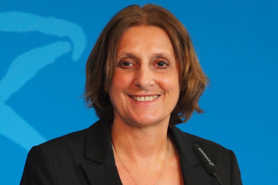 KMK-Präsidentin Britta Ernst (60, SPD) will die Schulen bei einer möglichen vierten Corona-Welle nur im äußersten Notfall wieder schließen.