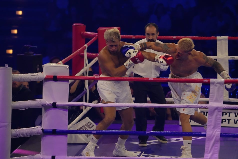 Dieser Einschlag brachte Daymian (l.) aus dem Konzept.