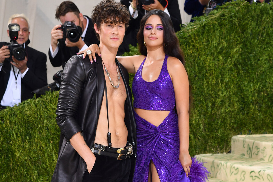 There could be a summer romance on the horizon between supposed exes, Shawn Mendes (l) and Camila Cabello.